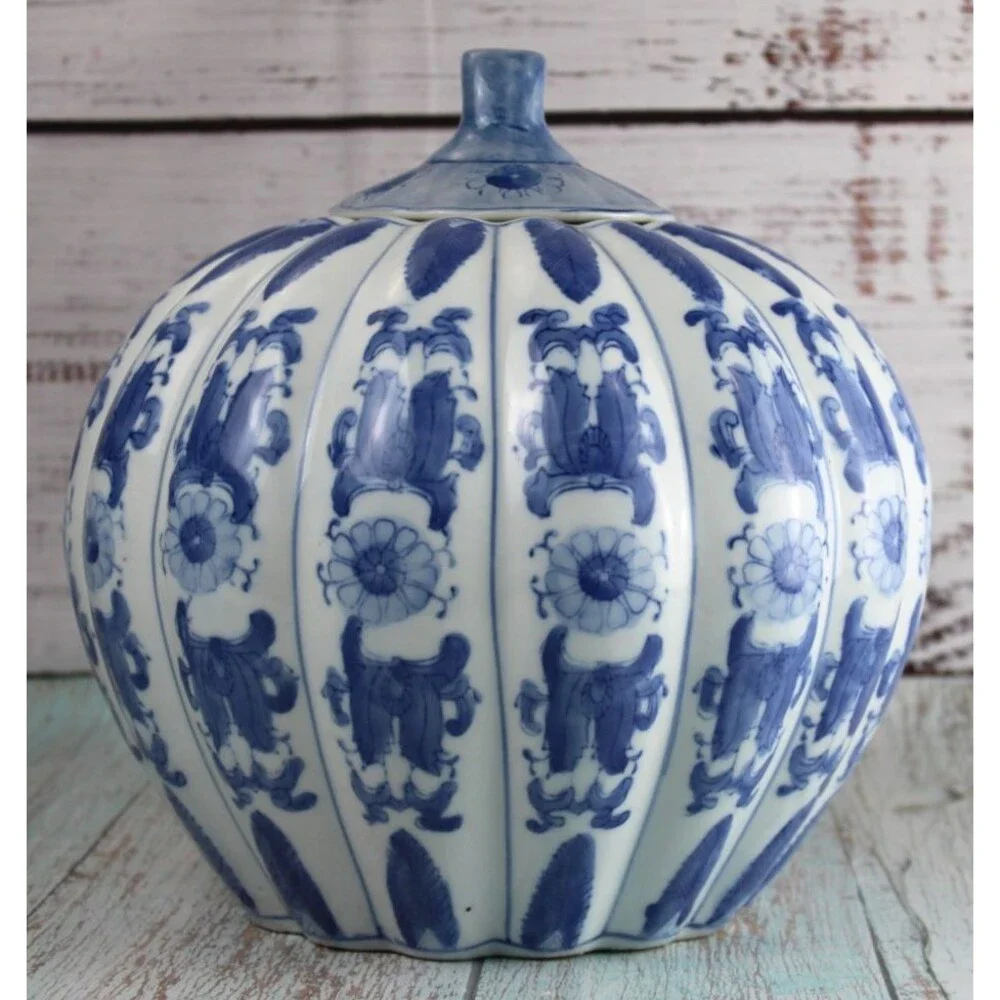 Vintage Chinese Blue White Porcelain Pumpkin Form Lidded Ginger Jar 10.5